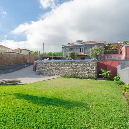 Miradouro Da Baleia Ponta do Sol (Madeira)