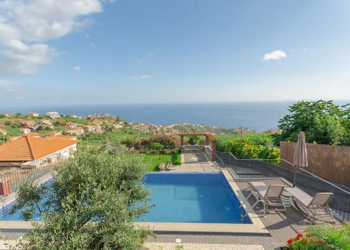 别墅 Miradouro Da Baleia *