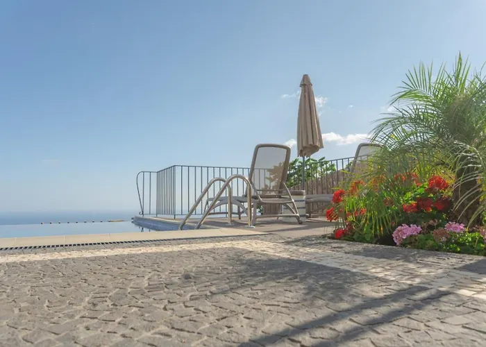 别墅 Miradouro Da Baleia *