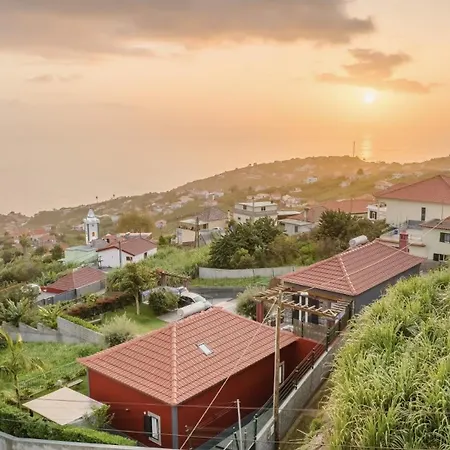 Miradouro Da Baleia Vila *
